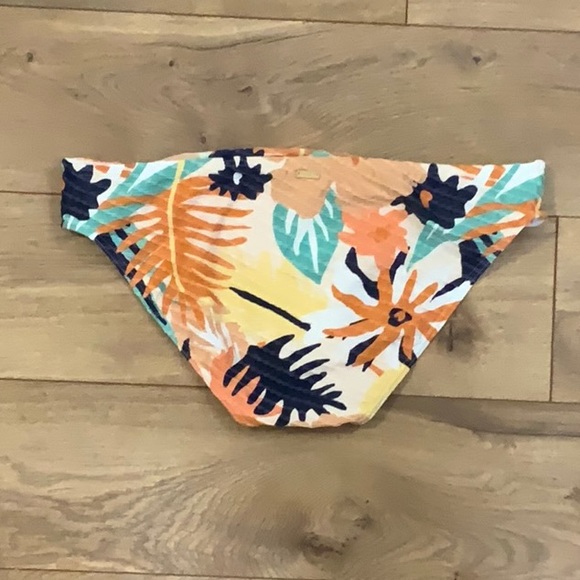 Roxy Bikini Swimsuit - Picture 5 of 6